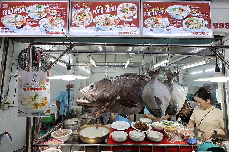 點我看大圖 泰國曼谷--Dusit Central Park百貨/唐人街夜市/ICONSIAM購物中心/美食觀光巴士/BIG C伴手禮天堂/朱拉隆功夜市