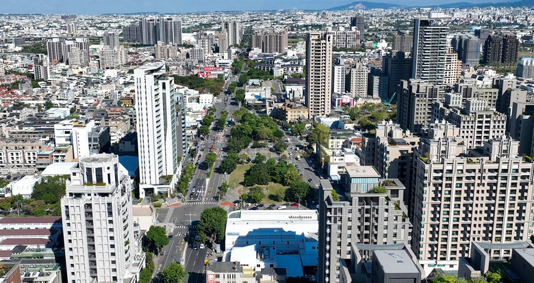 🌟 北屯【純2房雙衛浴】 走路7分鐘到綠線捷運 快速到中央公園享受重大建設 精華地段均質捷運宅 空拍分享