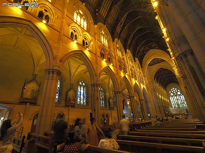 雪梨塔(Sydney Tower Eye) 、海德公園(Hyde Park)、雪梨聖母主教座堂(St Mary's Cathedral) 、維多利亞女王大廈(Queen Victoria Building)、雪梨市政廳(Sydney Town Hall)、聖安德烈座堂(St Andrew's Cathedral) — 2026東澳洲四大城巡遊之雪梨段 第3部