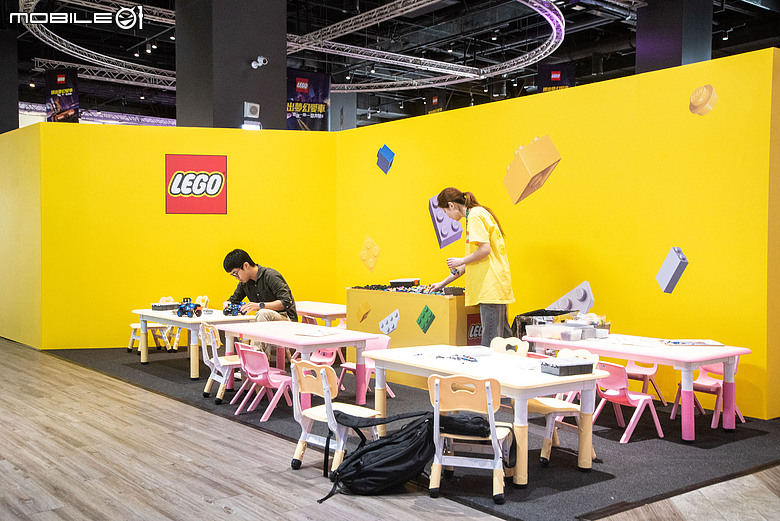 【採訪】LEGO樂高「拼出夢幻車」主題活動於台茂登場！闖關遊戲加1：1法拉利F1賽車展示！