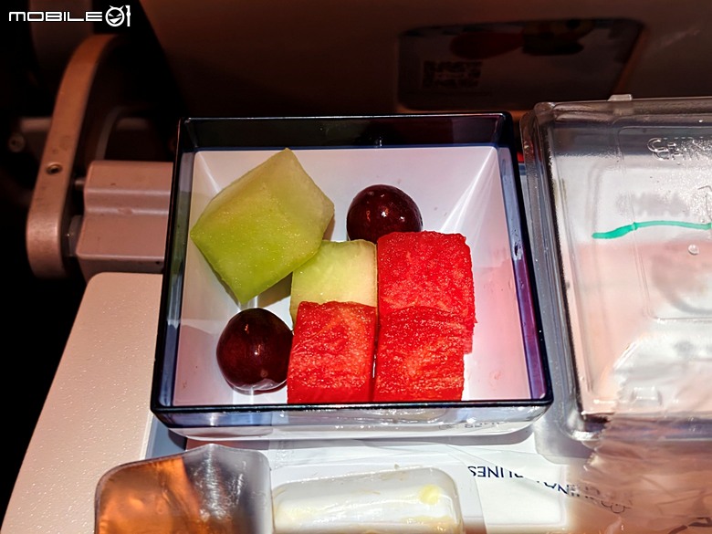 中華航空 CI057 桃園&rArr;墨爾本、CI054 布里斯本&rArr;桃園、澳洲國內線 維珍航空 VA827 墨爾本&rArr;雪梨、VA511 雪梨&rArr;黃金海岸，以及東澳四城之四座機場 — 2026東澳洲四大城巡遊之航空行程段