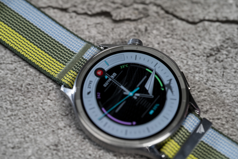 點我看大圖 OPPO Watch S 開箱 |超薄 |輕智能 |60秒全方位快速健檢 -有許多地方需要打磨