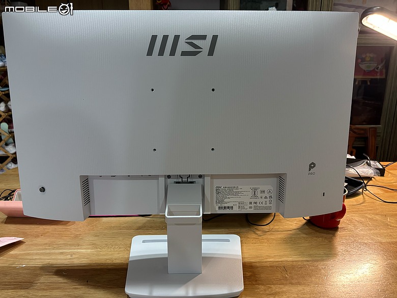 點我看大圖 MSI PRO MP273W E14A 開箱|幫女兒升級第一個學習桌面,順便讓 Hello Kitty 50週年鍵鼠正式出山