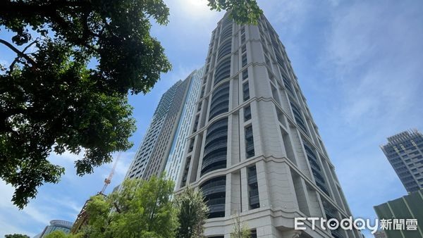 七期豪宅單價剩33萬，實登一查竟倒賺近500萬