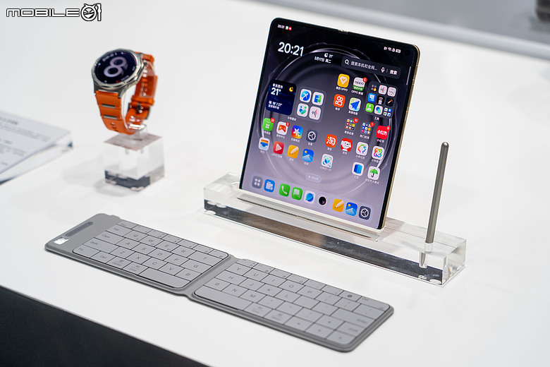 OPPO Find N6 全球發表｜首創無感摺痕、支援 AI 手寫筆，升級 2 億畫素主鏡頭！