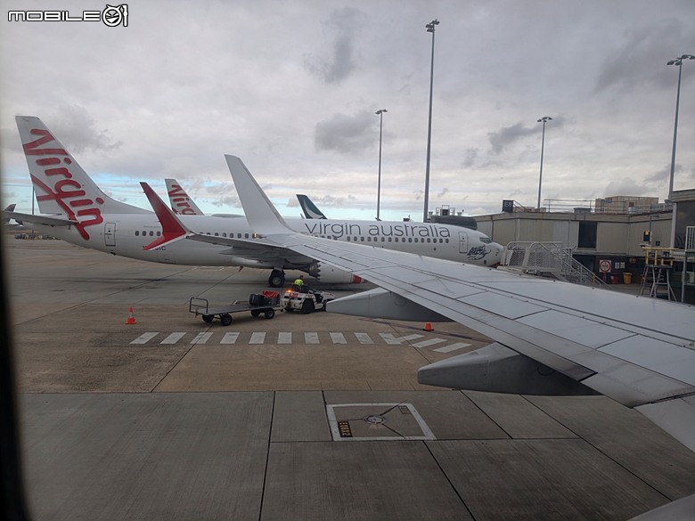 中華航空 CI057 桃園&rArr;墨爾本、CI054 布里斯本&rArr;桃園、澳洲國內線 維珍航空 VA827 墨爾本&rArr;雪梨、VA511 雪梨&rArr;黃金海岸，以及東澳四城之四座機場 — 2026東澳洲四大城巡遊之航空行程段