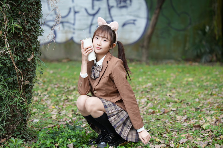 【 陳愉落雁之Angel 】唯卓仕 56mm F1.2 E 拍出的愉"星"味