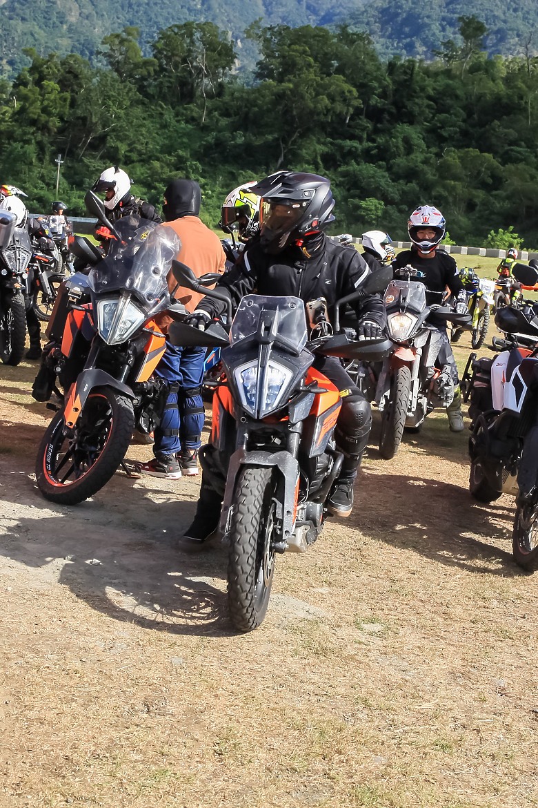 KTM 390 Adventure 入手半年誠實告白：它不只是「氣血循環機」
