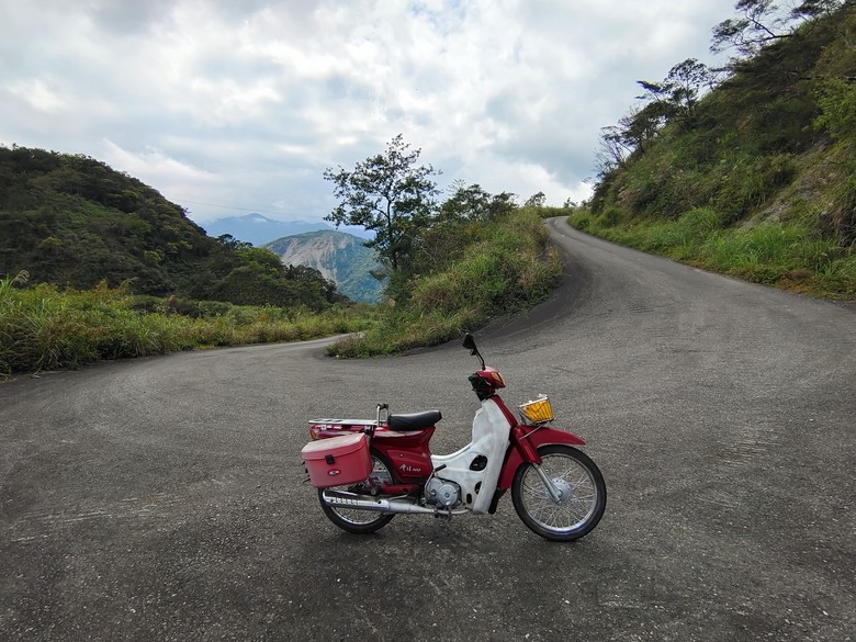 【時光騎旅】背著書包去越野--國民車勇闖安平坑林道