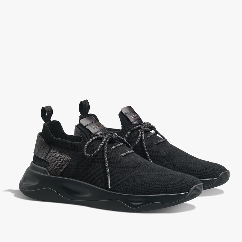 點我看大圖 針織鞋:Berluti Shadow Sneaker vs. Brunello Cucinelli Knit Runner