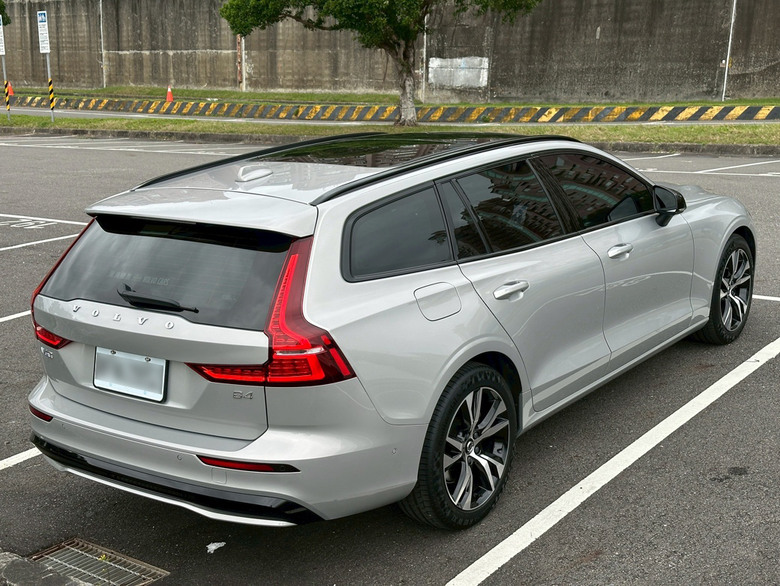 V60年後回廠保養、洗車&玻璃鍍膜完整心得分享