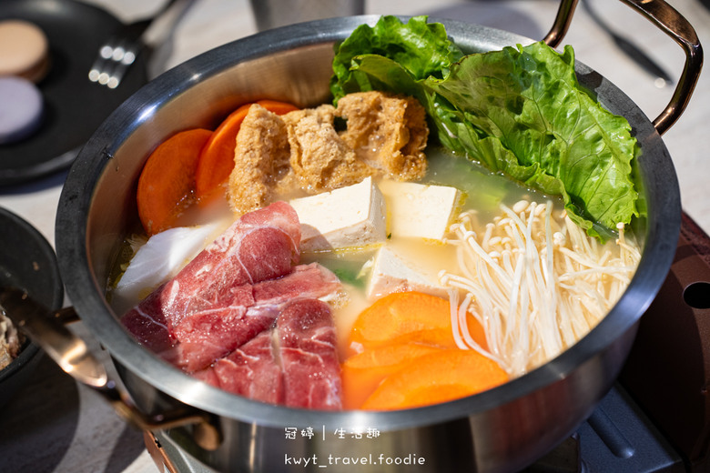 759元泰式料理無限吃！泰國主廚坐鎮，火山排骨、泰北爐烤牛排，板橋車站附近美食餐廳，最新價格