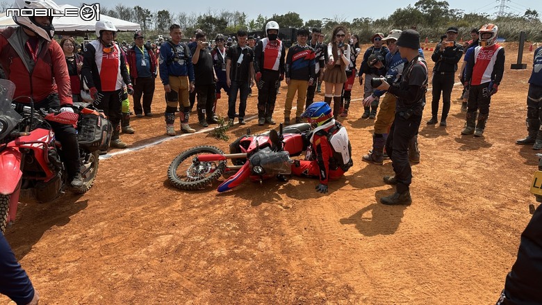 Honda Motorcycle 百位車主齊聚，硬漢英雄會看你有多硬，我在塔克越野場摔車翻了兩圈半！