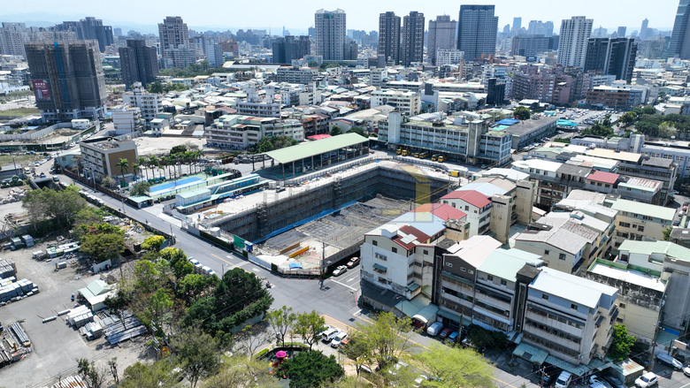 🌟北屯【2~3房質感新案】戶戶邊間 雙面採光 與14期為鄰 走路到衛道中學 坐享14期&水湳建設 均質質感宅 空拍分享