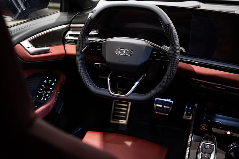 沉穩的神迷黑,蘊藏最溫暖的紅|Audi S5 Sedan|交車分享