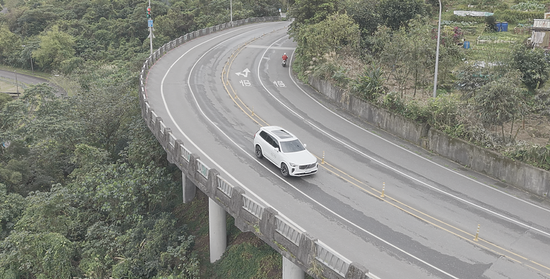 瑞典坦克：Volvo XC90 PHEV 試駕心得，家庭出遊新選擇！