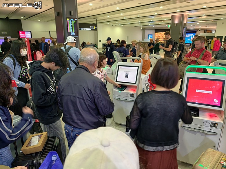 中華航空 CI057 桃園&rArr;墨爾本、CI054 布里斯本&rArr;桃園、澳洲國內線 維珍航空 VA827 墨爾本&rArr;雪梨、VA511 雪梨&rArr;黃金海岸，以及東澳四城之四座機場 — 2026東澳洲四大城巡遊之航空行程段