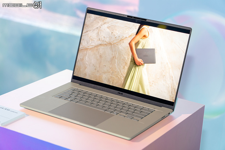 華碩攜高通發表 Zenbook A16 輕薄筆電,售價 73,999 元