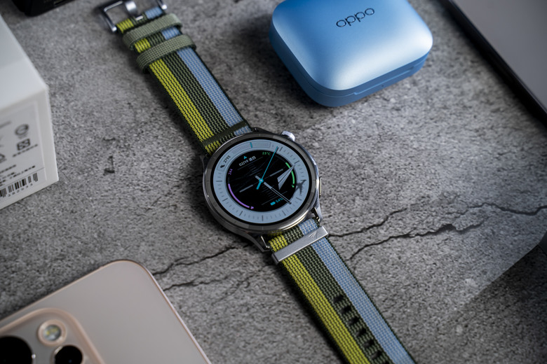 點我看大圖 OPPO Watch S 開箱 |超薄 |輕智能 |60秒全方位快速健檢 -有許多地方需要打磨