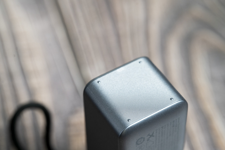 點我看大圖 【開箱測試】ANKER A1339 9600mAh 65W 急速快充行動電源