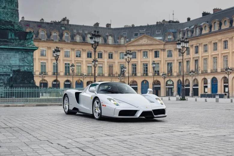 全球僅9輛銀色 Ferrari Enzo 現身拍賣，身價上看600萬美元