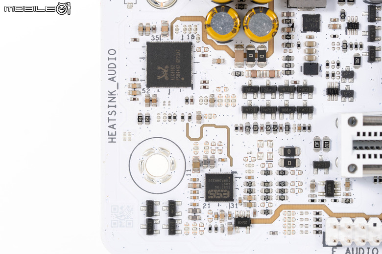 ROG CROSSHAIR X870E GLACIAL 主機板開箱實測 不光配置性能頂尖 更具備雙 10 GbE 海量高速傳輸