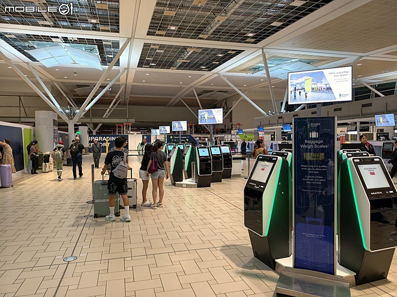 中華航空 CI057 桃園&rArr;墨爾本、CI054 布里斯本&rArr;桃園、澳洲國內線 維珍航空 VA827 墨爾本&rArr;雪梨、VA511 雪梨&rArr;黃金海岸，以及東澳四城之四座機場 — 2026東澳洲四大城巡遊之航空行程段