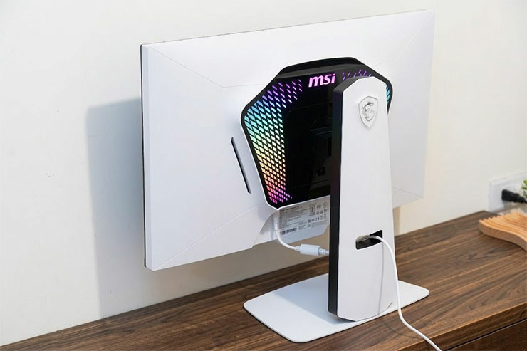 MSI MPG 274URDFW E16M 電競顯示器開箱：絕美外型設計，1152 分區 Mini-LED 與 4K 160Hz 頂尖規格，盡享極致 HDR 遊戲體驗！