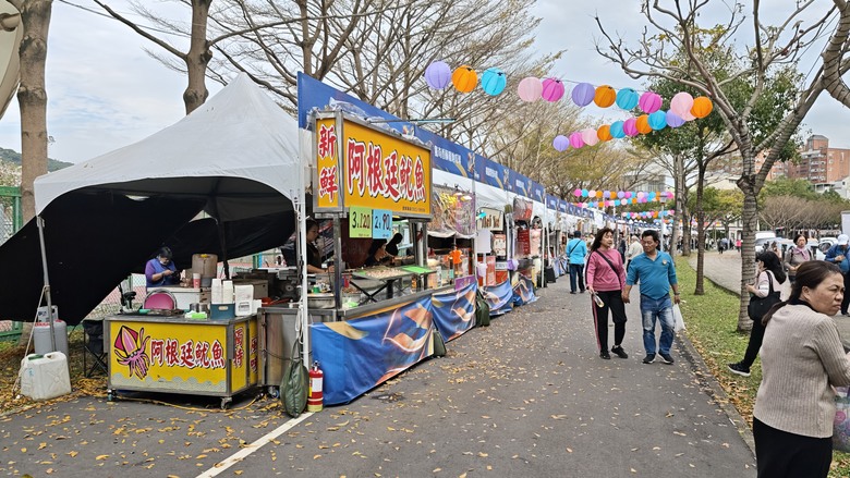 春節過後之走春 & 春酒行 - 桃園燈會 / 新東南海鮮餐廳 / 建國花市~