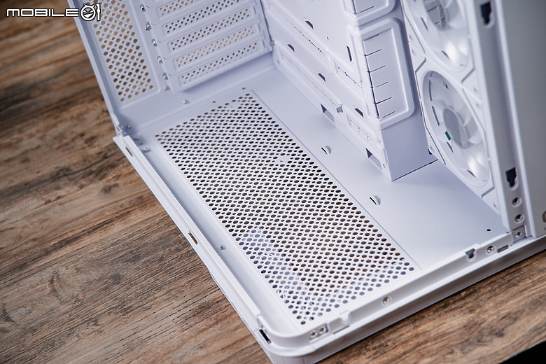 0死角的燈光體驗 INFINITE ROUND R8 & ID-COOLING FX360 LCD簡易開箱