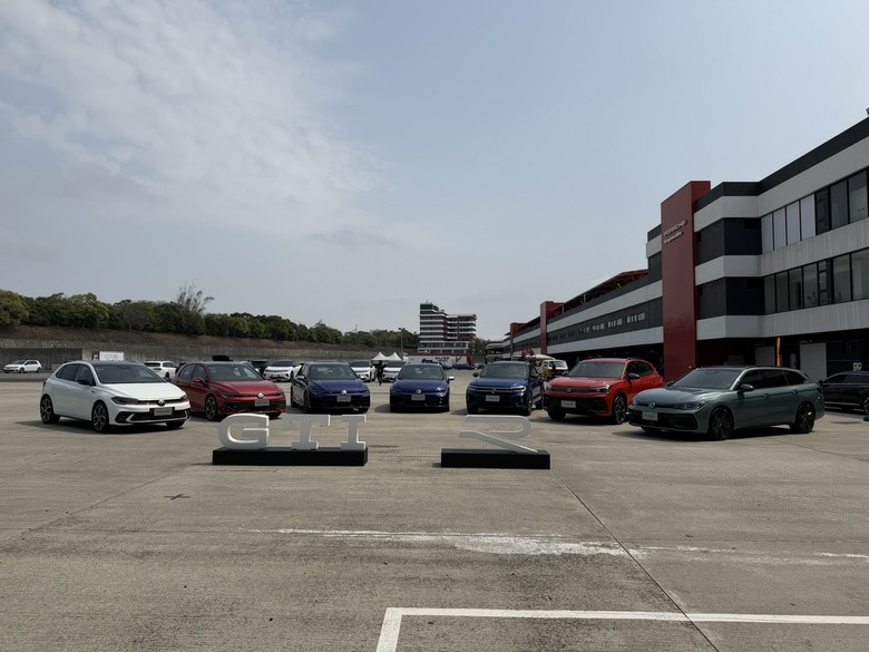 新牽的Golf R Variant直接下賽道,解鎖麗寶交車啦!!