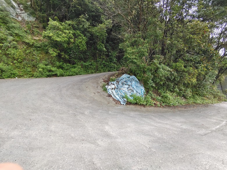 背著書包去越野--白米甕林道台泥大白山礦路