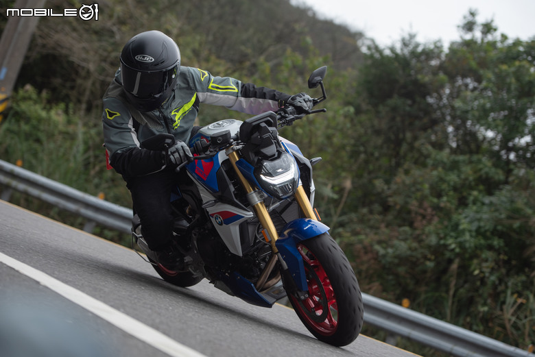 點我看大圖 BMW F 900 R試駕報告|巨劍無鋒、大巧不工!