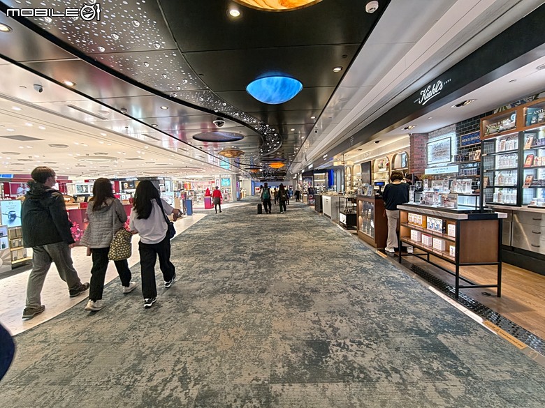 中華航空 CI057 桃園&rArr;墨爾本、CI054 布里斯本&rArr;桃園、澳洲國內線 維珍航空 VA827 墨爾本&rArr;雪梨、VA511 雪梨&rArr;黃金海岸，以及東澳四城之四座機場 — 2026東澳洲四大城巡遊之航空行程段
