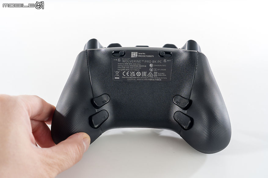 Razer Wolverine V3 Pro 8K PC 體驗報告｜輕巧、手感舒適更擁有精準的控制力