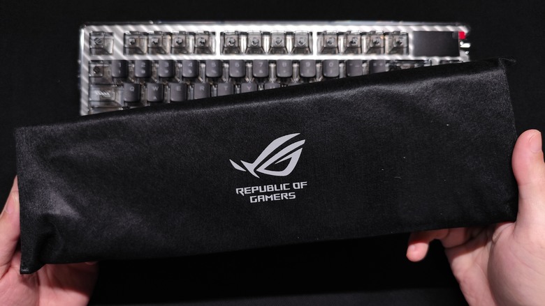ROG 夜魔 Azoth Extreme Special Edition 銀色特別版 開箱