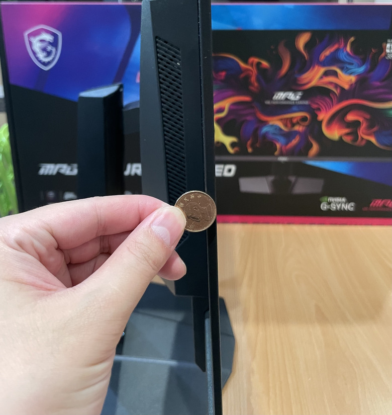 這才叫旗艦畫質的天花板！MSI MPG 322URX QD-OLED 實測開箱 4K 240Hz + QD-OLED畫面細緻到讓人欲罷不能