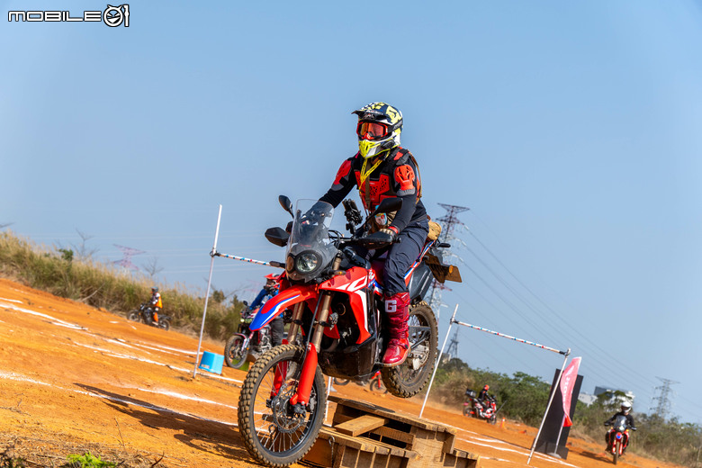 Honda Motorcycle 百位車主齊聚，硬漢英雄會看你有多硬，我在塔克越野場摔車翻了兩圈半！