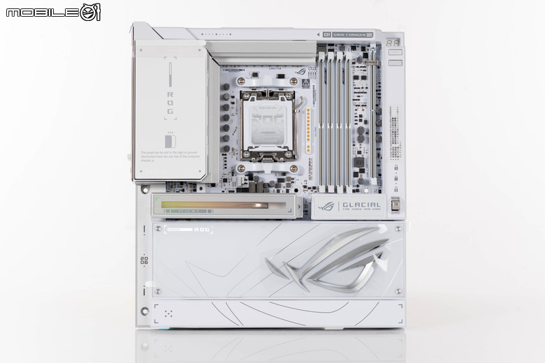 ROG CROSSHAIR X870E GLACIAL 主機板開箱實測 不光配置性能頂尖 更具備雙 10 GbE 海量高速傳輸