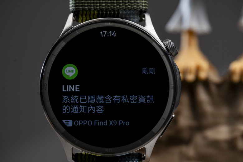 點我看大圖 OPPO Watch S 開箱 |超薄 |輕智能 |60秒全方位快速健檢 -有許多地方需要打磨