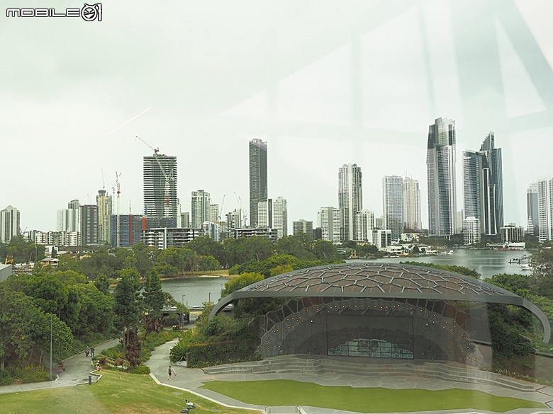 黃金海岸之衝浪者天堂(Surfers Paradise)、天頂瞭望臺 (SkyPoint Observation Deck)、 藝術之家(Home of the Arts, HOTA)、太平洋購物中心 (Pacific Fair Shopping Centre),附掛朋友招待JW Marriott Gold Coast Resort & Spa餐點 — 2026東澳洲四大城巡遊之黃金海岸段 第2部