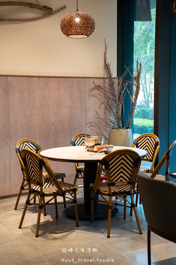 759元泰式料理無限吃！泰國主廚坐鎮，火山排骨、泰北爐烤牛排，板橋車站附近美食餐廳，最新價格