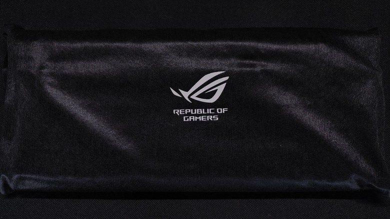 ROG 夜魔 Azoth Extreme Special Edition 銀色特別版 開箱