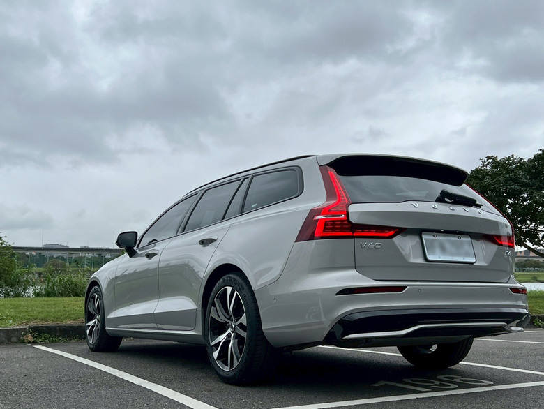 V60年後回廠保養、洗車&玻璃鍍膜完整心得分享