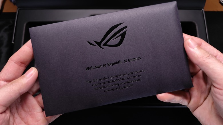 ROG 夜魔Azoth Extreme Special Edition 銀色特別版開箱- Mobile01