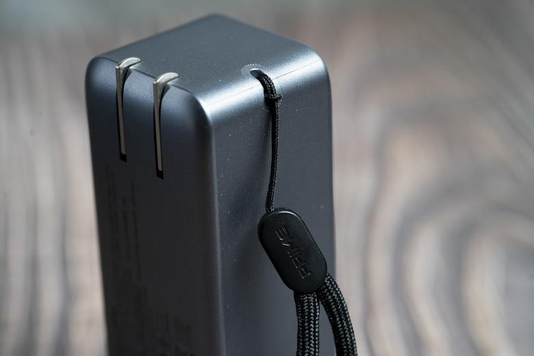 點我看大圖 【開箱測試】ANKER A1339 9600mAh 65W 急速快充行動電源