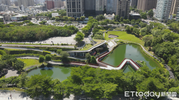 富人的「聖誕禮物」！七期豪宅王毛胚屋1.35億賣出