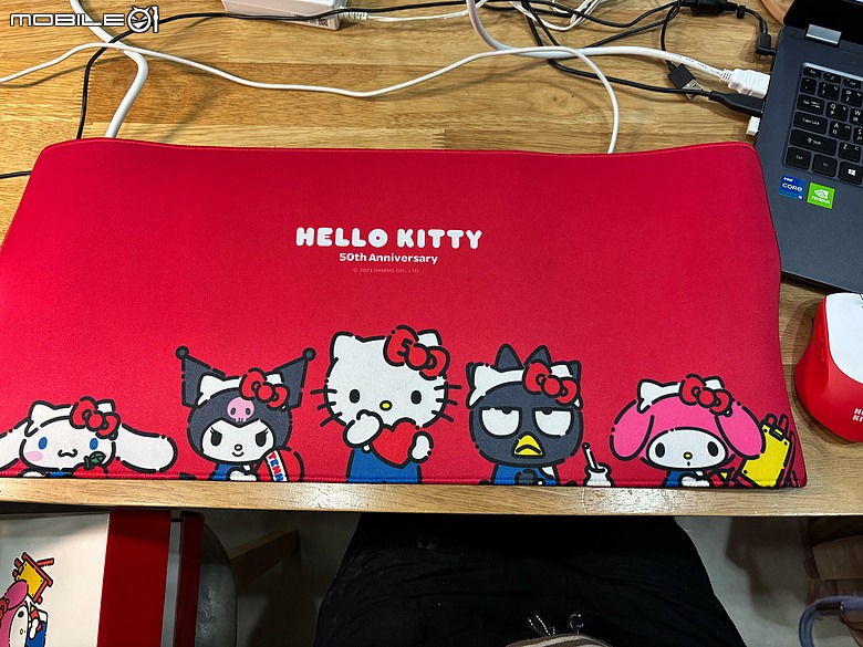 點我看大圖 MSI PRO MP273W E14A 開箱|幫女兒升級第一個學習桌面,順便讓 Hello Kitty 50週年鍵鼠正式出山