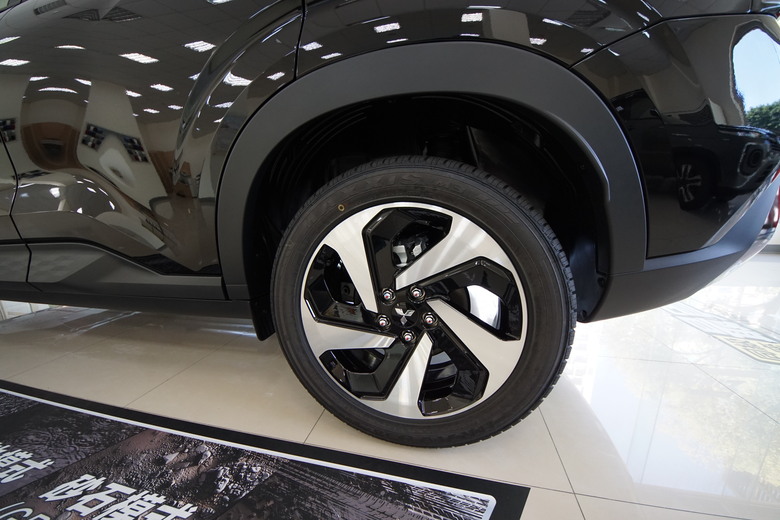 Mitsubishi Xforce 試乘 : 真。跨界小休旅