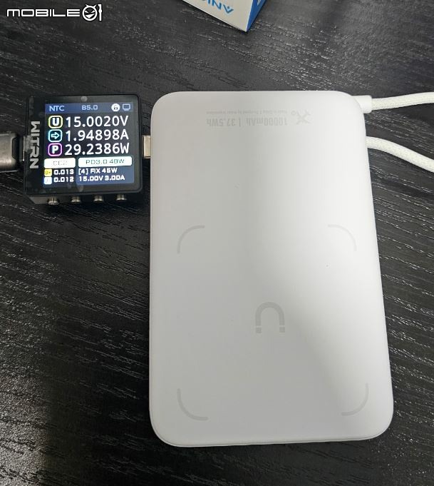 開箱 | Anker Zolo 自帶線行動電源 A1116